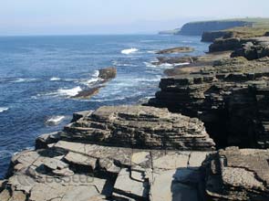 Britain opens tender for wave and tidal projects in Scotland