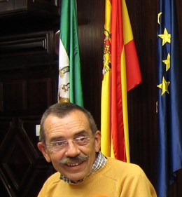 Miguel Ángel Simón ve "muy gratificante" su premio e incide en la importancia del "paso a paso" para recuperar el lince