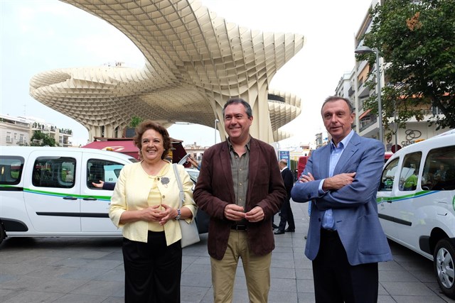 Sevilla. Emasesa incorpora a su flota 25 nuevos coches eléctricos