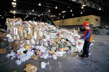 Proyecto sobre reciclaje de residuos ingresará esta semana al Parlamento