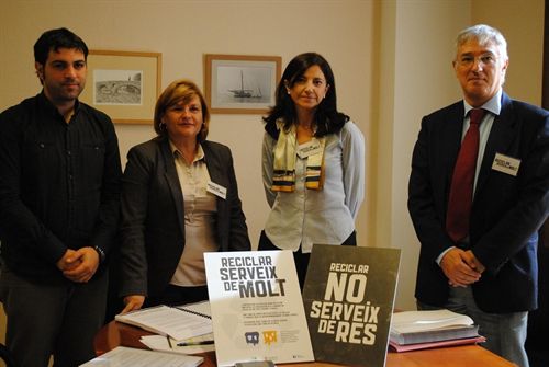 El Consell lanza una campaña dirigida a acabar "con el fatalismo y el desaliento" de los ciudadanos hacia el reciclaje