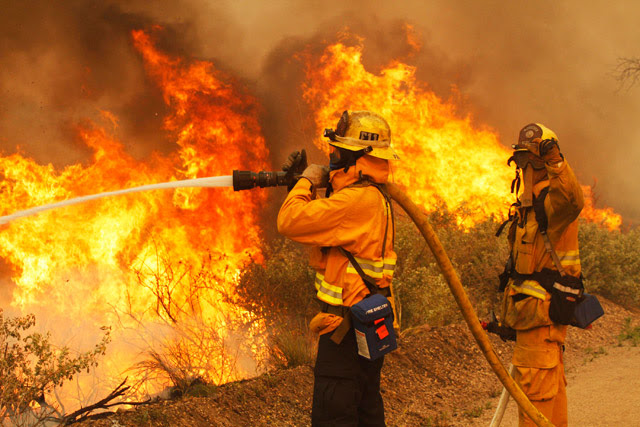 Declarado un incendio en Valdeverdeja (Toledo) en cuya extinción trabajan 12 medios y 49 personas