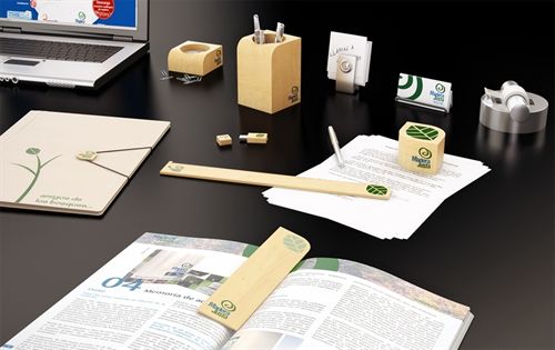 La Fundación Copade lanza una línea de papelería y escritorio fabricaba con madera justa