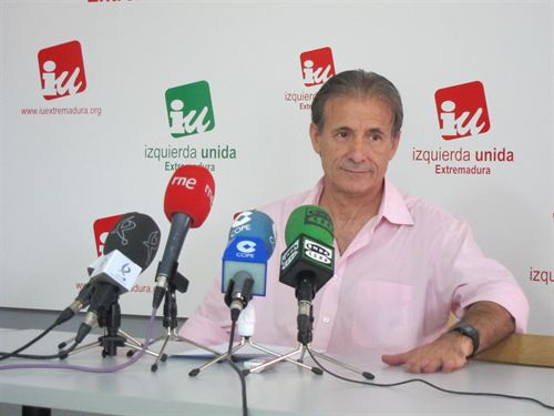 IU de Extremadura apoya el recurso contra el recorte de primas a las energías renovables