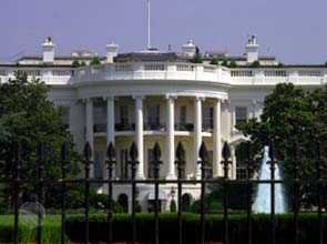 Obama ratifies 2010 tax relief bill with clean energy support