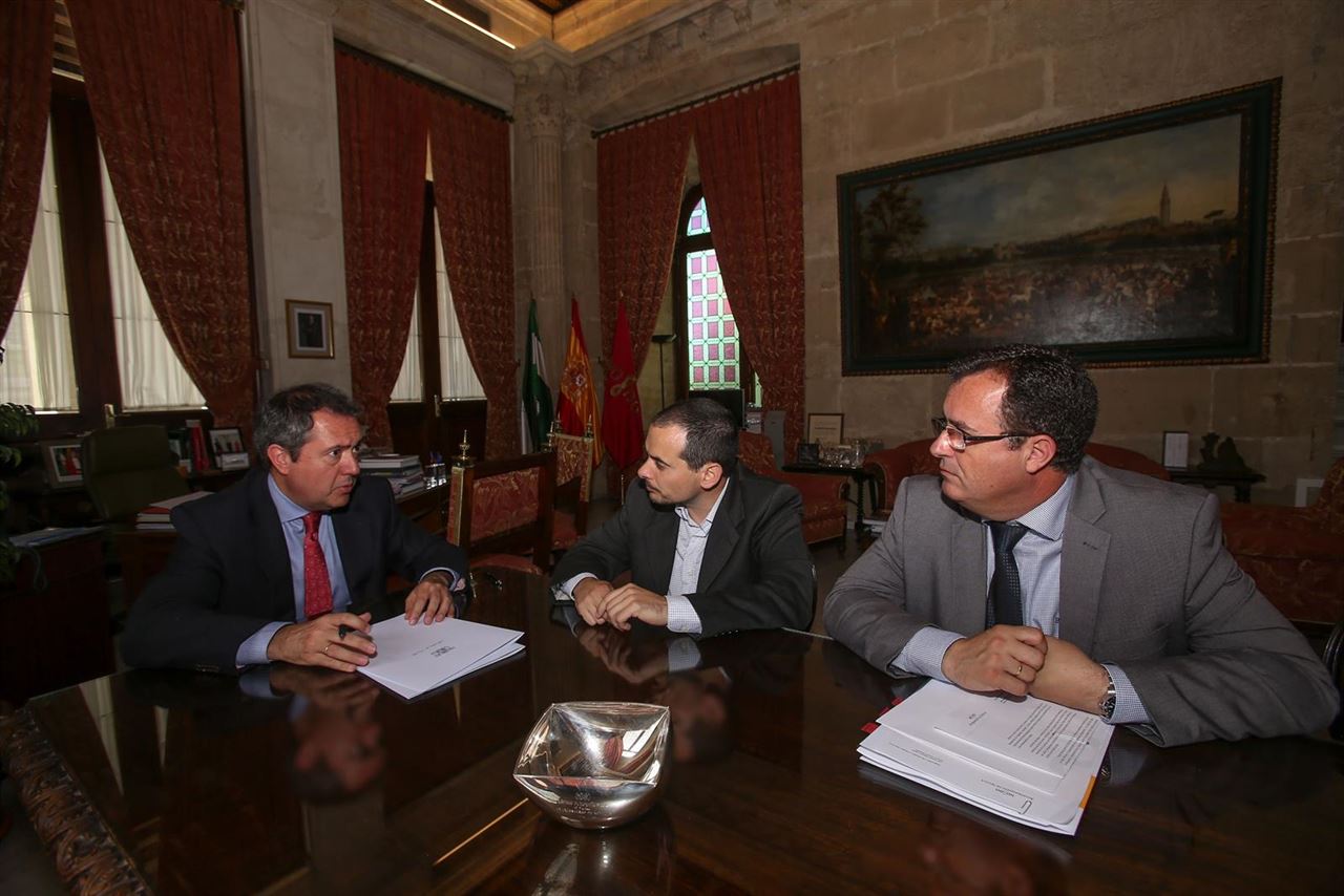 Sevilla se ‘apunta’ a la Red de Ciudades que Caminan