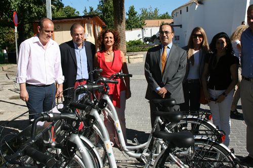 Junta y Consistorio de Ronda buscan ahorrar unos 39.000 litros de combustible con 70 bicicletas