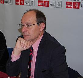 Valderas lamenta que el vertedero de Nerva esté "fuera de control" mientras que Díaz Trillo "no controla nada"