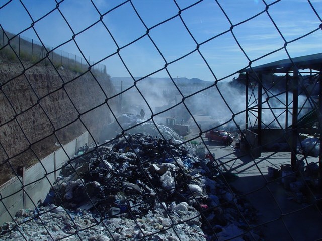 Alcalde de Chiloeches confirma el origen de un incendio en una empresa de reciclaje
