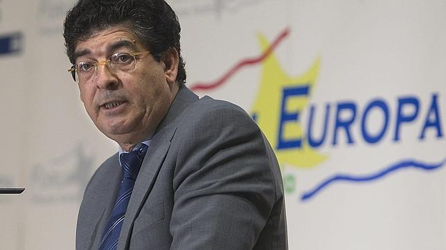 Proyecto valdevaqueros. Valderas: el litoral ‘no puede seguir esquilmándose’