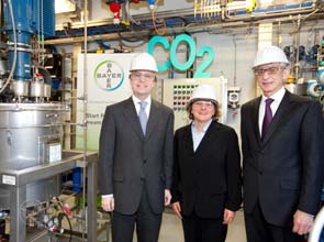 Bayer tests production of plastics from carbon dioxide