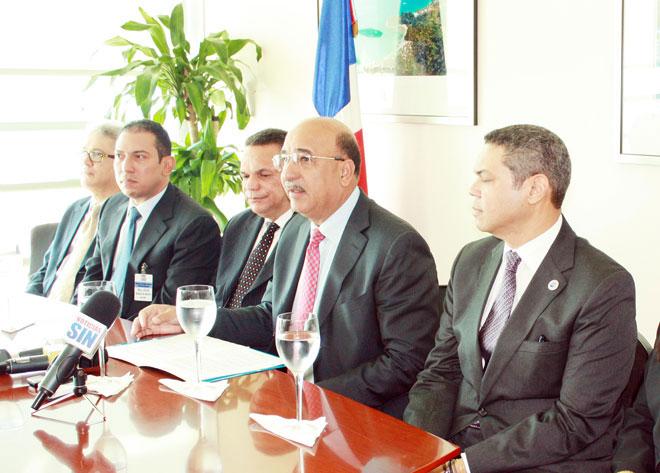 Medio Ambiente favorece energía limpia en RD