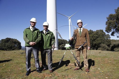 La gran capacidad del aracnocópteros para revisar aerogeneradores