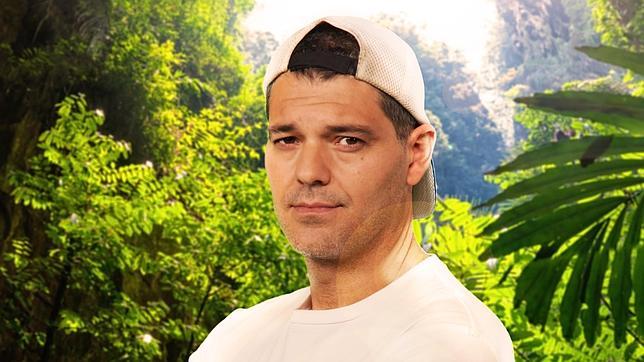 Ecoticias.com publica una noticia sobre Frank Cuesta y él la comparte en Facebook y Twitter