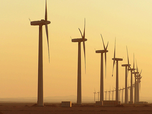 Eolia Renovables suscribe un crédito de 102 millones para construir dos parques en Lleida y Soria