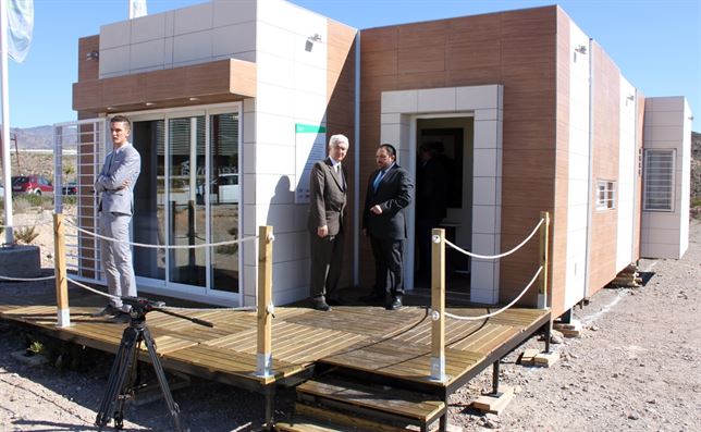 El PITA acoge la exposición de una vivienda modular fabricada con contenedores marítimos