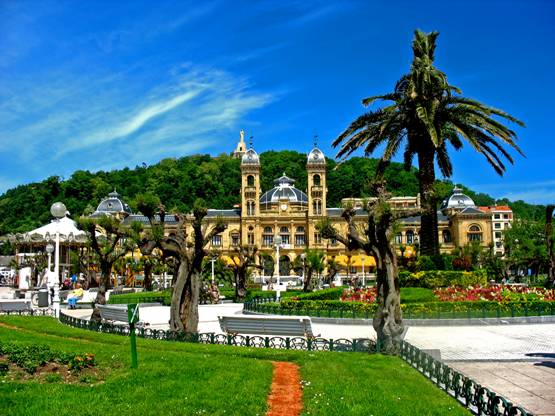 Donostia-San Sebastián reduce su consumo eléctrico y abre puertas a las energías renovables