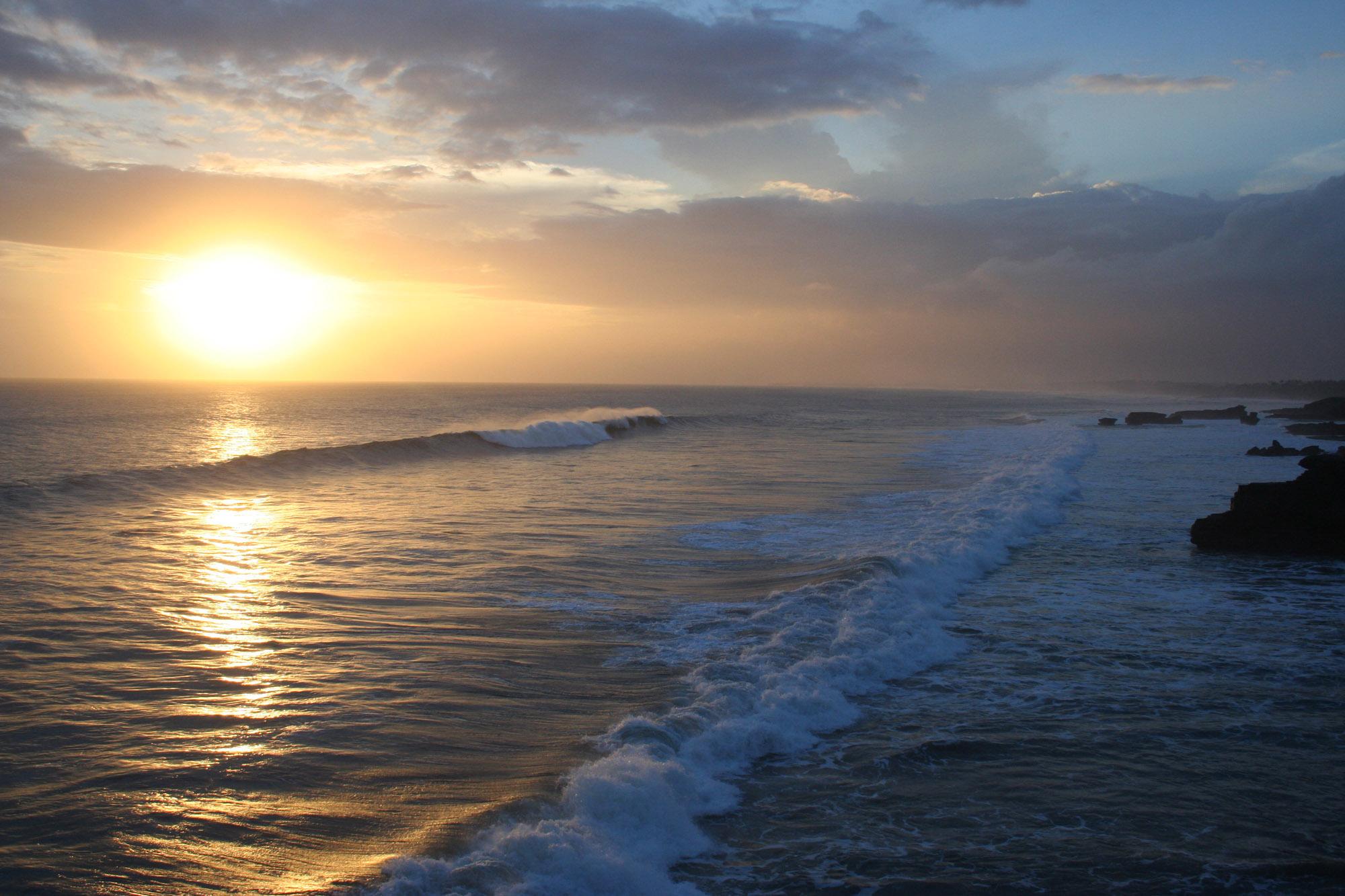 Instalan una novedosa tecnología de seguimiento de barcos en la reserva marina de Galápagos