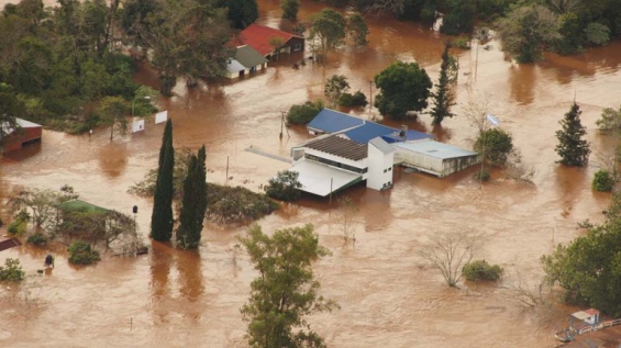 Argentina. Hay 3 mil evacuados por las crecidas en el litoral