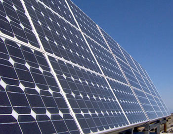 Guyana entrega paneles solares a pueblos originarios