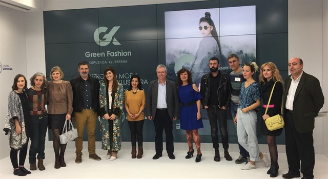 El catálogo GK Green Fashion busca convertir la industria textil sostenible de Gipuzkoa en "un motor de la economía"