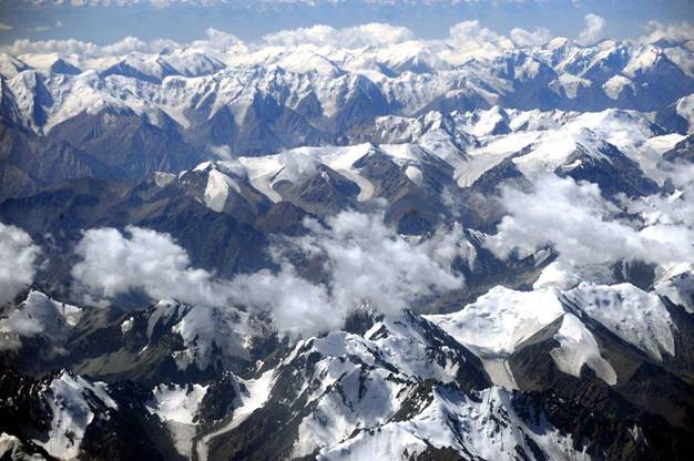 Tianshan de Xinjiang y el Arenal de Namib se incorporan a la Lista del Patrimonio Mundial