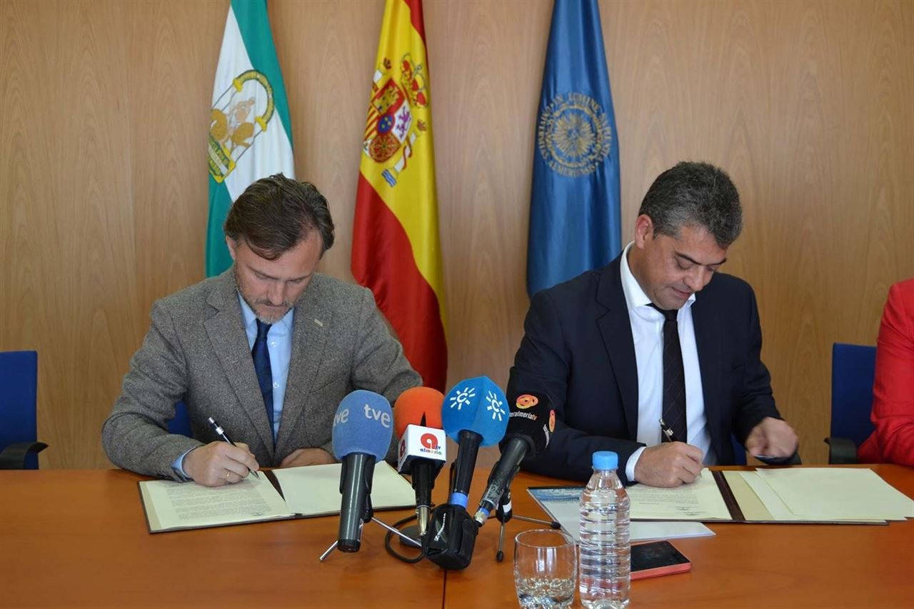 Andalucía y UAL renuevan su convenio de educación ambiental Ecocampus
