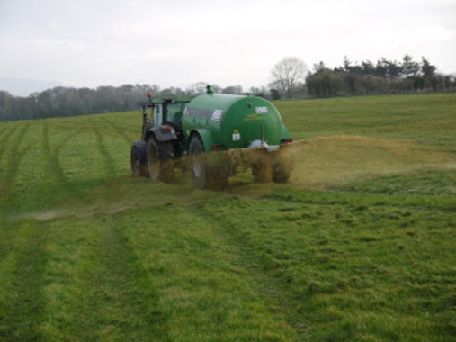 Cómo reducir las emisiones de amoniaco al fertilizar los cultivos