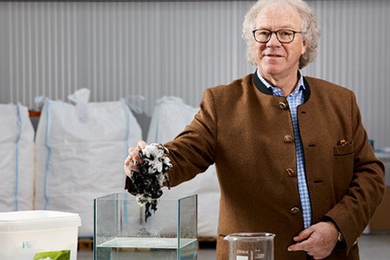 Innovador algodón que podría solucionar los derrames de petróleo