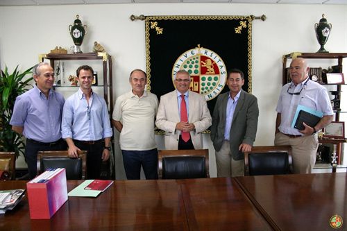 Andalucía. La Universidad mexicana de Guadalajara se interesa por un proyecto de la UJA de autoconsumo eléctrico