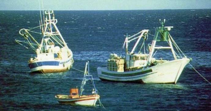 UE sanciona a España por sobrepesca de caballa en 2009