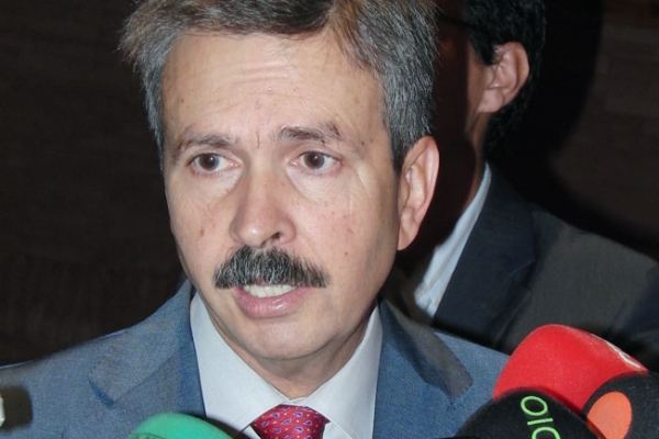 Navarro dice que la Unesco "no tiene capacidad de decisión sobre la evaluación de impacto ambiental" de la refinería