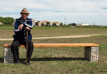 Relaja: mobiliario urbano sostenible para el Prat de Llobregat