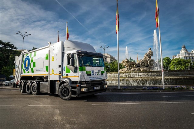 FCC celebra más de 40 años de la introducción del vehículo eléctrico para recogida de residuos sólidos