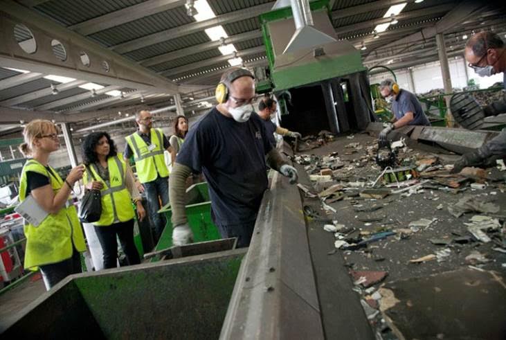 PSOE plantea un plan municipal para incrementar la recogida selectiva y mejorar la gestión de los residuos en Sevilla