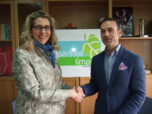 Campaña ambiental Rueda limpio