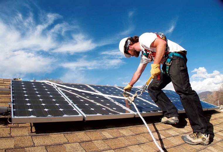 El PSOE afirma que: ‘Es mentira que el gobierno murciano haya llevado al de España al TC en defensa de las energías renovables’