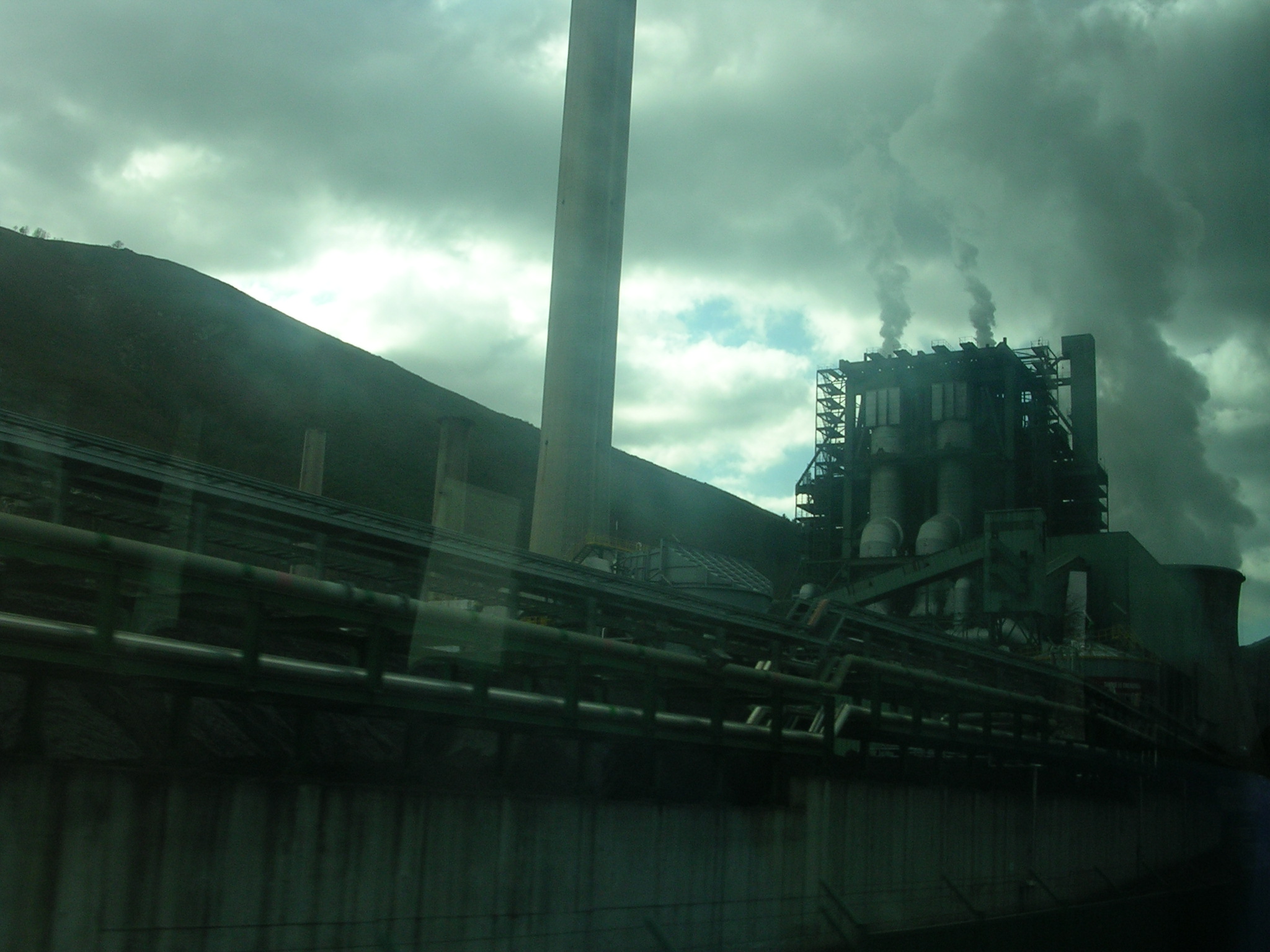 Asturias. El coladero de la autorizacion ambiental de la térmica de Soto la Barca de Tineo