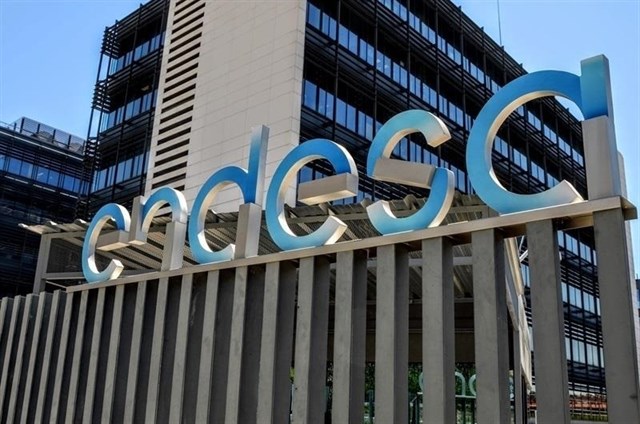 Endesa recorta un 18% su beneficio en el primer semestre