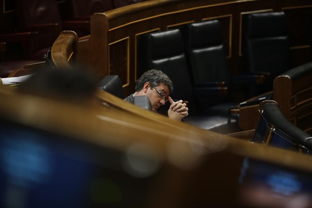El PP rechaza excluir a los productores de autoconsumo del pago de los costes fijos del sistema eléctrico
