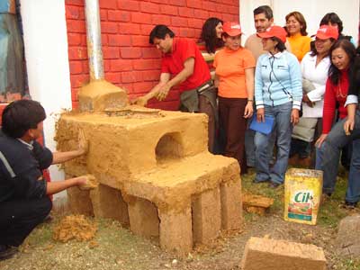 Ministerio del ambiente reafirma compromiso con la campaña nacional de cocinas mejoradas