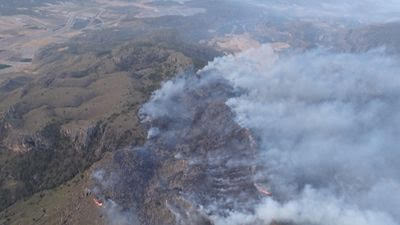 Culminan la extinción del incendio de sierra Larga en Jumilla