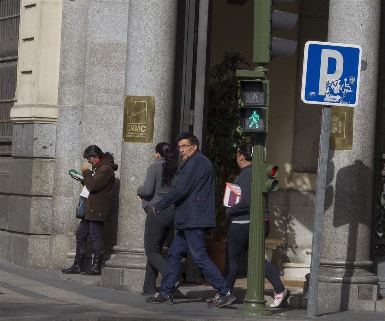 Cerberus compra Renovalia