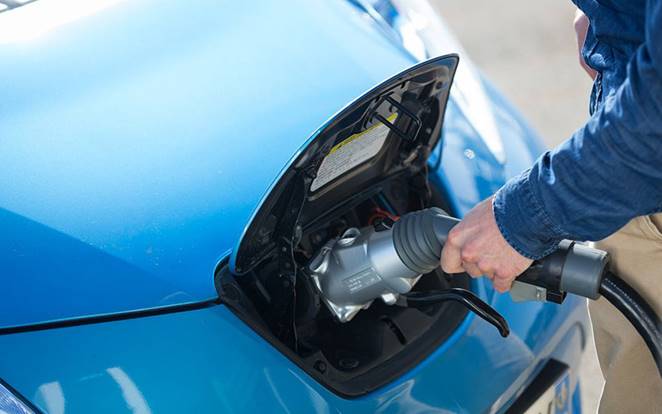 Este sensacional curso de vehículos híbridos y eléctricos está arrasando