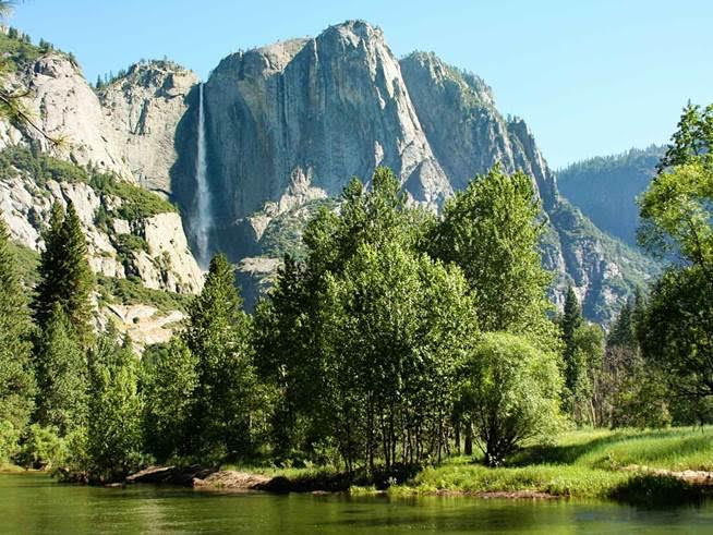 Los incendios forestales obligan a evacuar a cerca de 2.000 personas en una localidad cerca de Yosemite (EEUU)