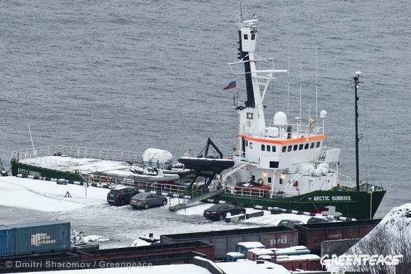 Holanda demanda a Rusia solicitando la liberación del buque de Greenpeace Arctic Sunrise y su tripulación