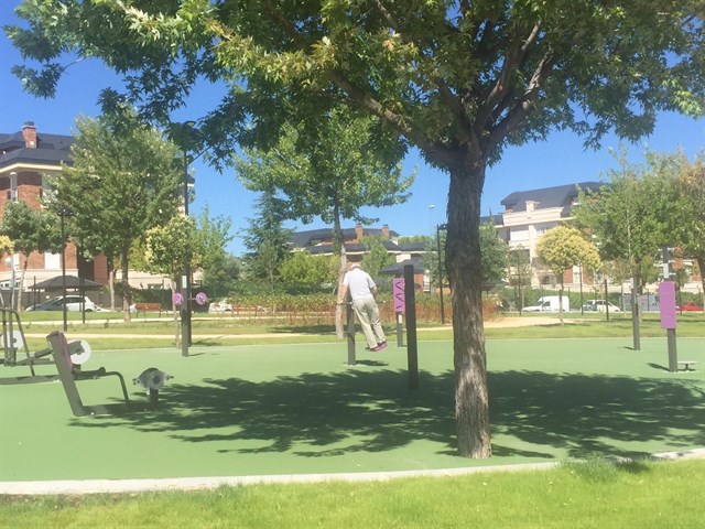 Majadahonda inaugura el parque Adolfo Suárez