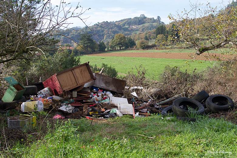 Vertidos ilegales en los montes de Cantabria