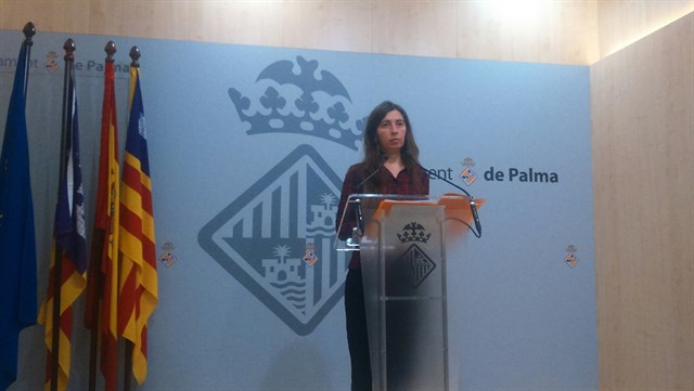 Palma de Mallorca prohibirá el vidrio en las playas y la distribución de bolsas de plástico de un solo uso