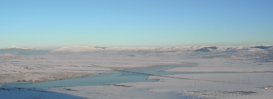 El Colectivo Azálvaro celebra este domingo el día de los humedales con la limpieza del embalse de Serones